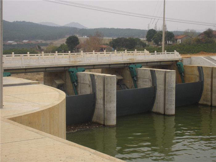 啟閉機(jī)
